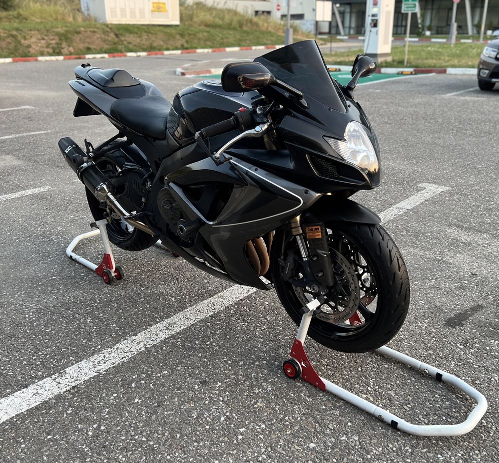 Vând Suzuki GSX-R K7