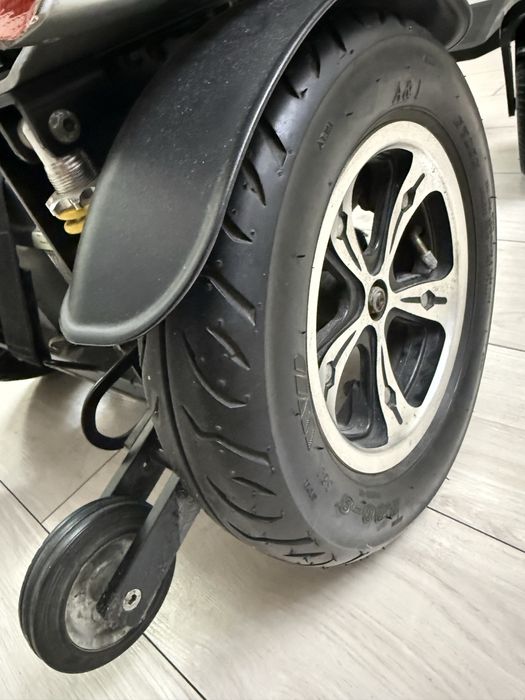 Инвалидная коляска