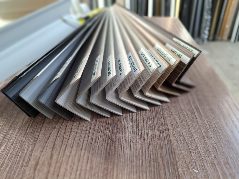 Уголок пластиковые