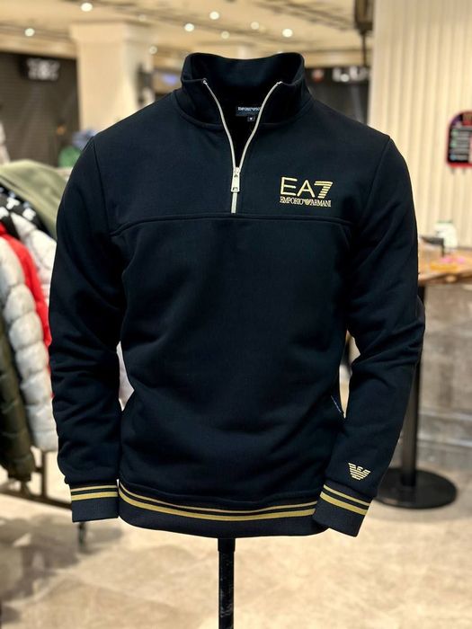 Bluza ARMANI 
Marime S M L XL XXL
Pret stoc 130 lei
Disponibile dumini