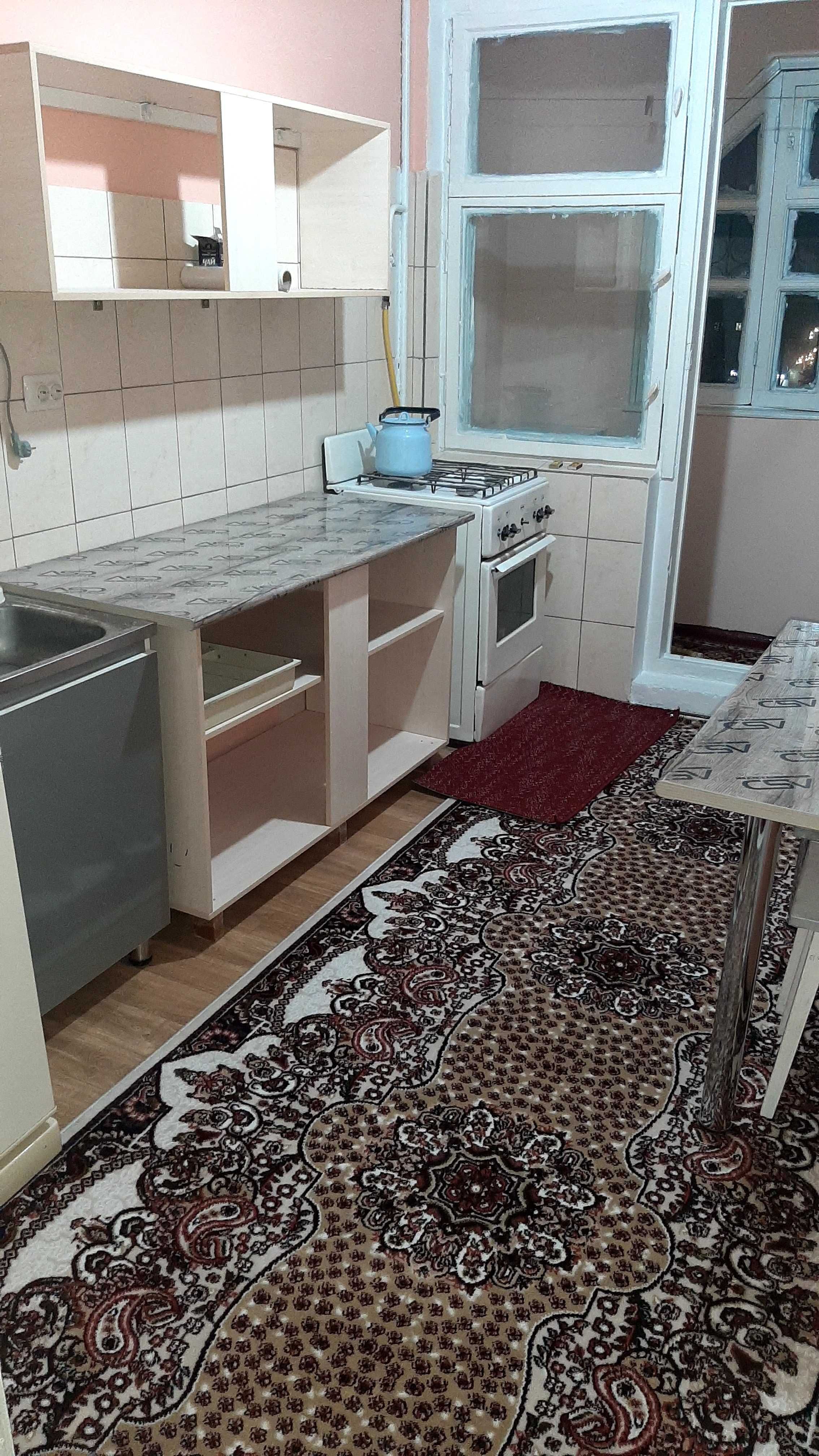Arenda 3 xonali oilaga beriladi. Кадышева базар (Kadishva). Дворец