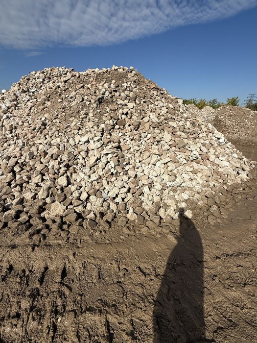 Beton concasat pentru drumuri parcari alei