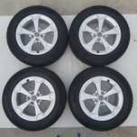 Roti: jante originale AUDI Q3 215/65 R17 Continental