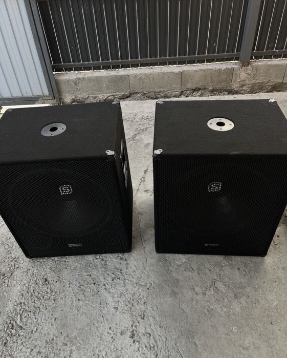 Dau la schinb pe boxe active sau pasive  în stare ff bună