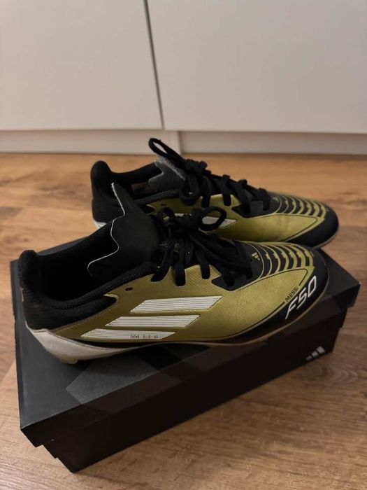 Adidas Messi Бутонки златни 35 1/2