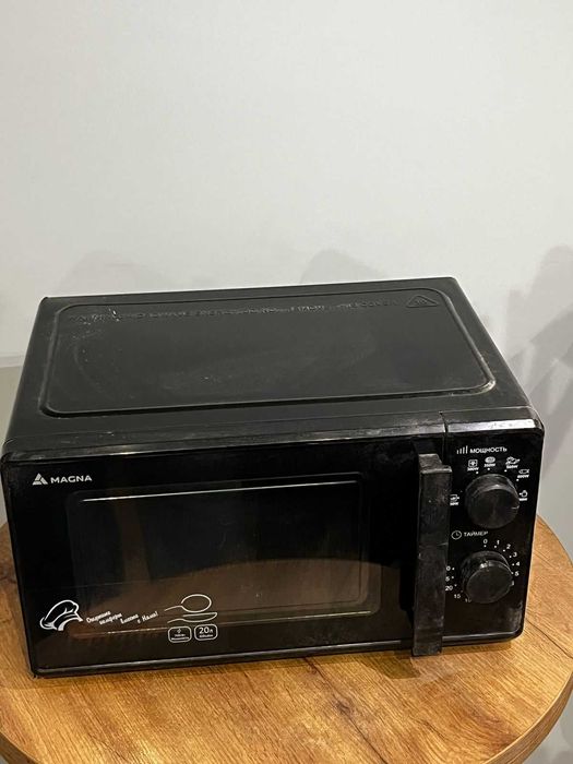 Микроволновая печь Magna M20B7003-BL