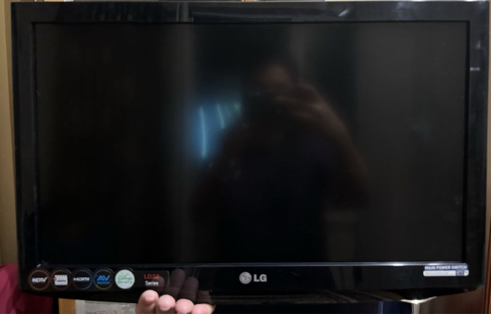 Телевизор LG - хорошее состояние