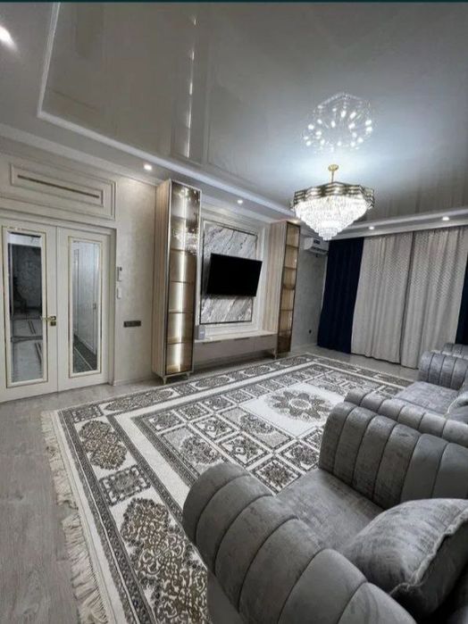 Квартира на целковской, продаю