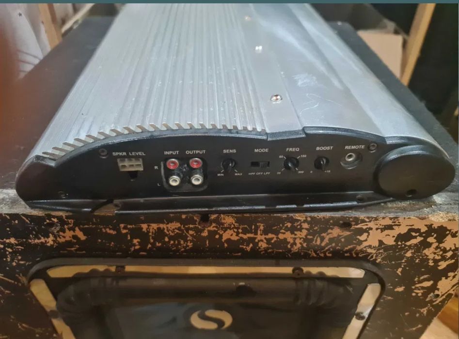 Vand tub de bass si amplificator auto Coustic 600se