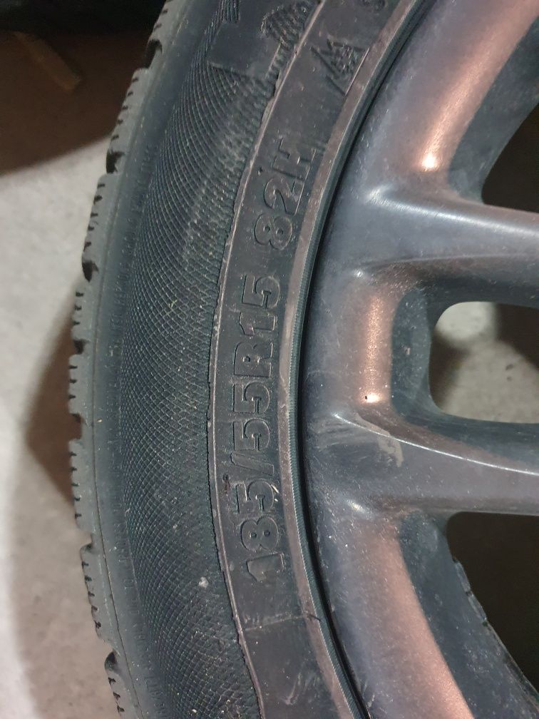 Гуми KUMHO 185/55 R15 с Алуминиеви джанти