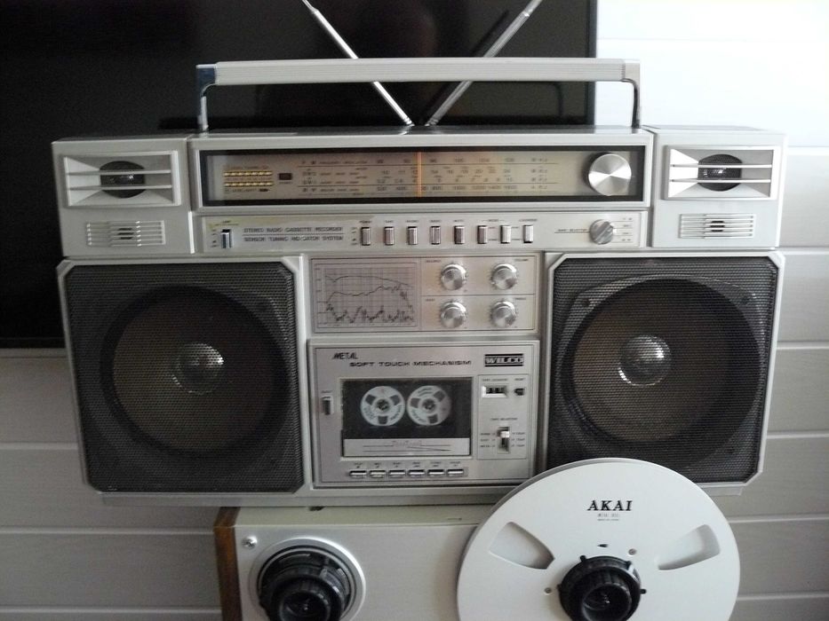 Casetofon Technics Az 6  si Wilco crs 2055 portabil.(sony,akai)