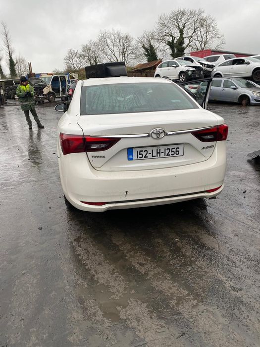 Portiera stânga dreapta oglinzi toyota avensis 1.6 euro 5