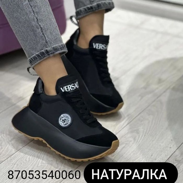 Новые кроссовки 37-38р