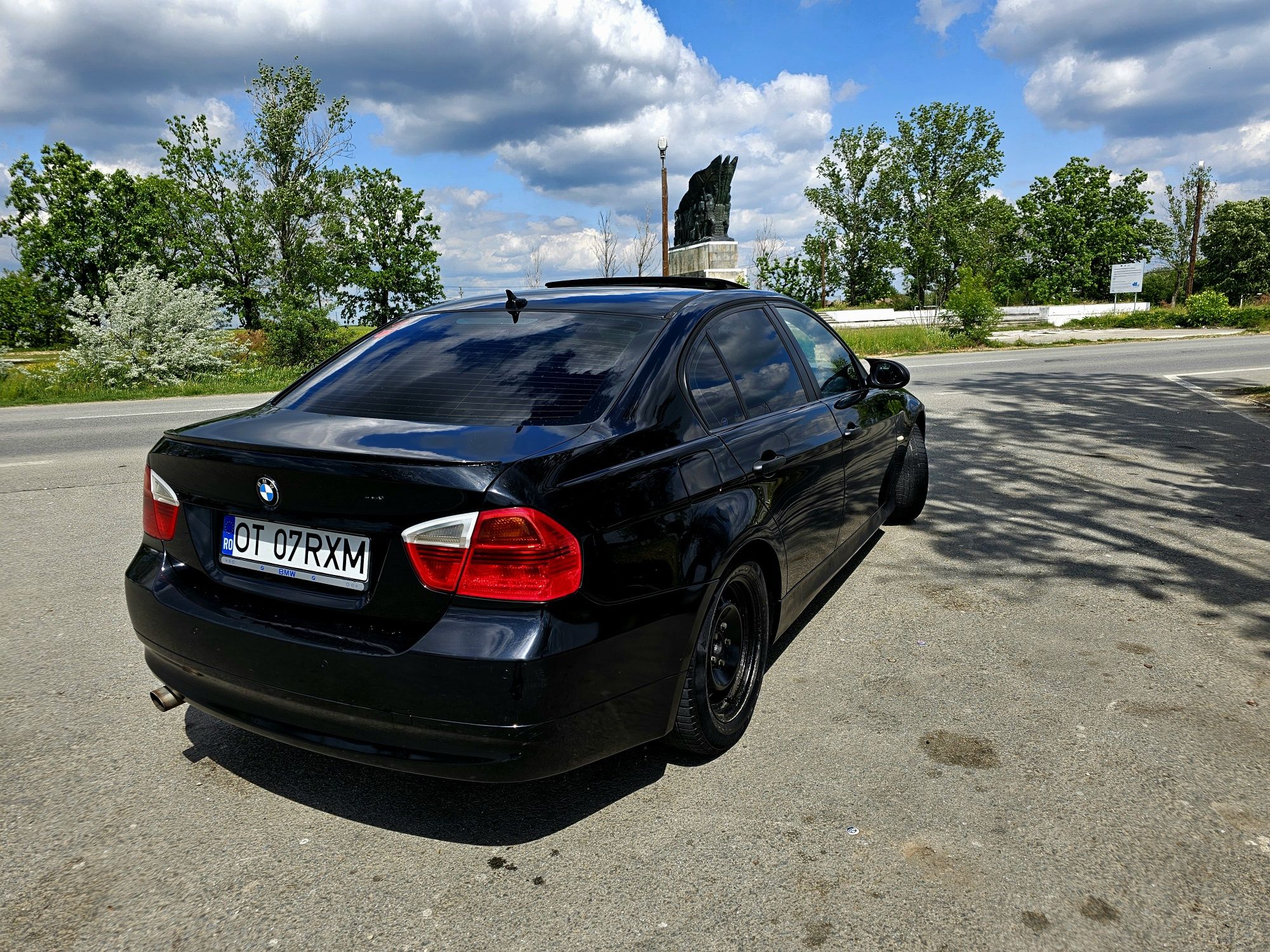 BMW E90 318d  - 122cp