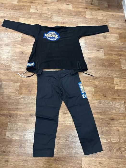 Продам кимоно для джиу джитсу и дзюдо