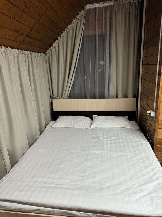 Домики со сруба и гостиничные номера