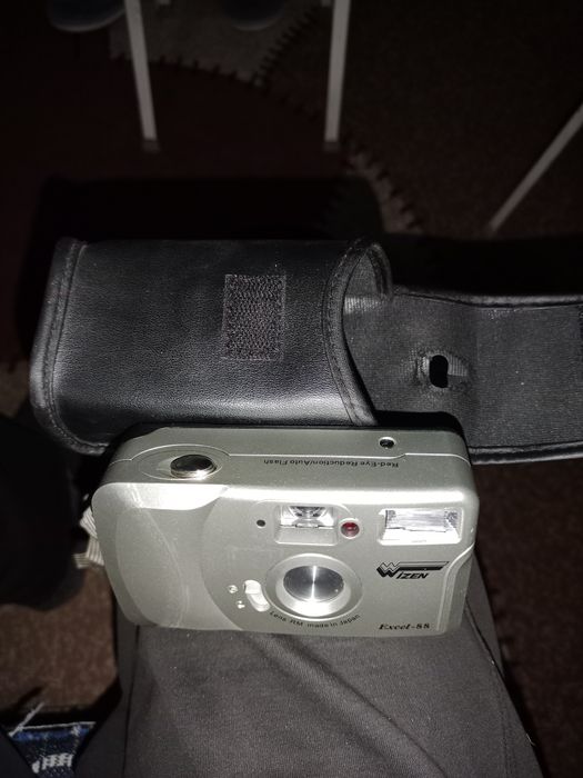 Два фотоаппарата,