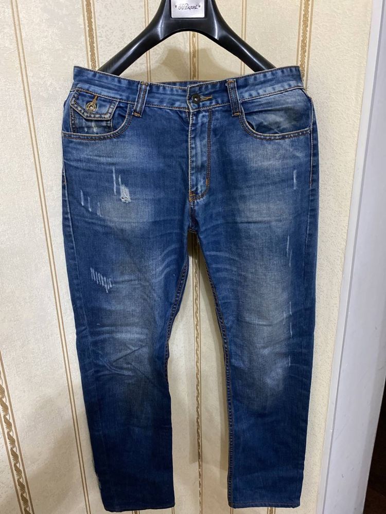 2 пары мужских джинсов, размер 48. Состояние отличное!