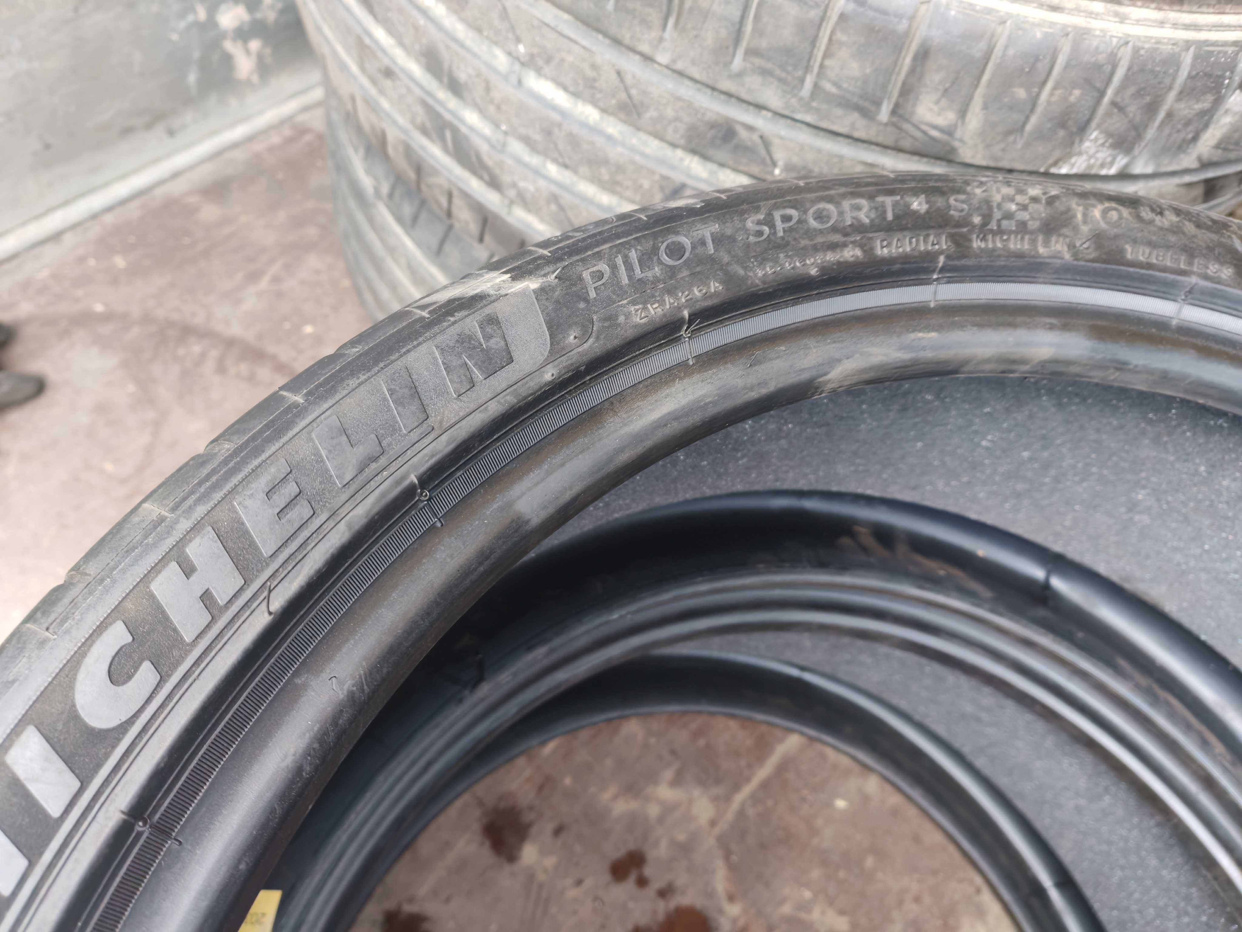 235 35 20,2buc vara MICHELIN Pilot Sport4,2022,peste5mm