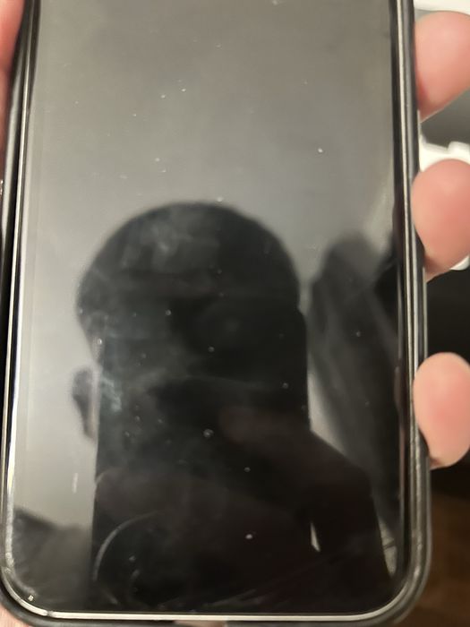 Vand telefon iphone 11