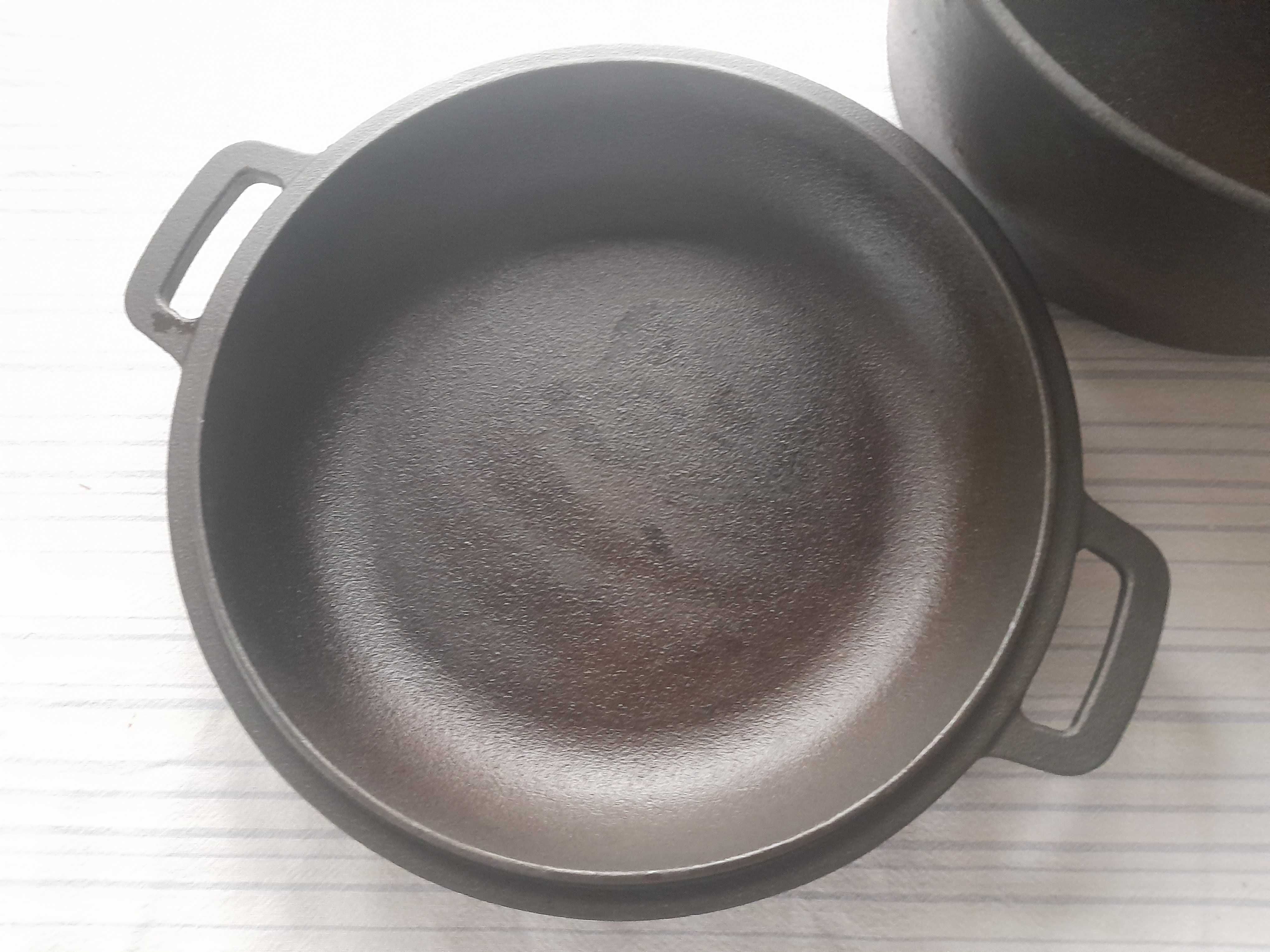 Oala de tuci din fonta cu capac