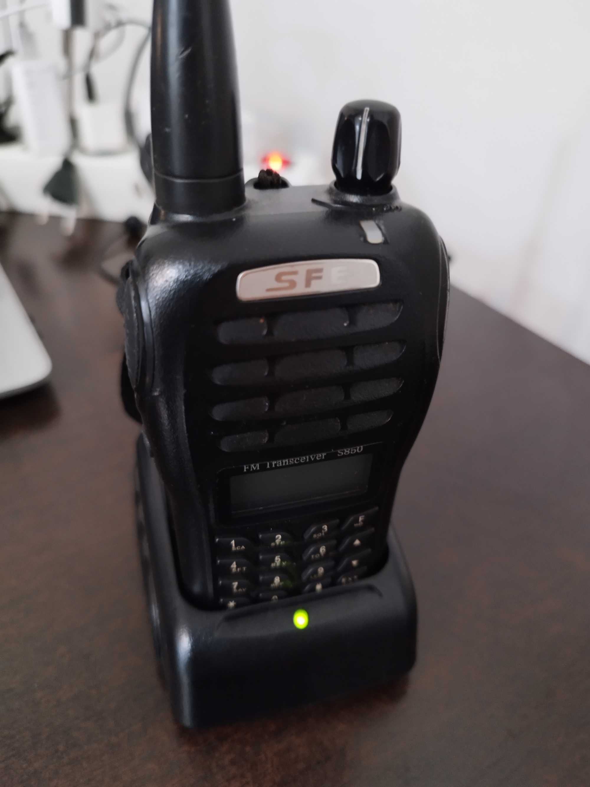 Walkie talkie SFE S850 VHF UHF