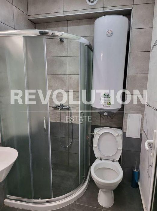 Дава се под наем Двустаен апартамент в Варна, Автогара - 70 кв.м за 425 € - Снимка #4