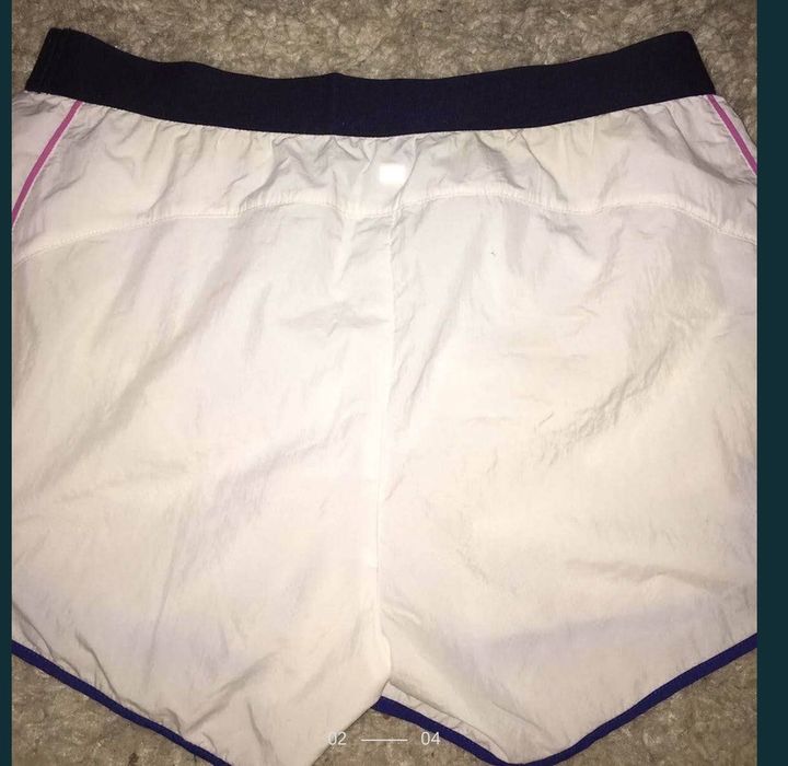 Tommy Hilfiger/ Nike/ pantaloni scurti dama