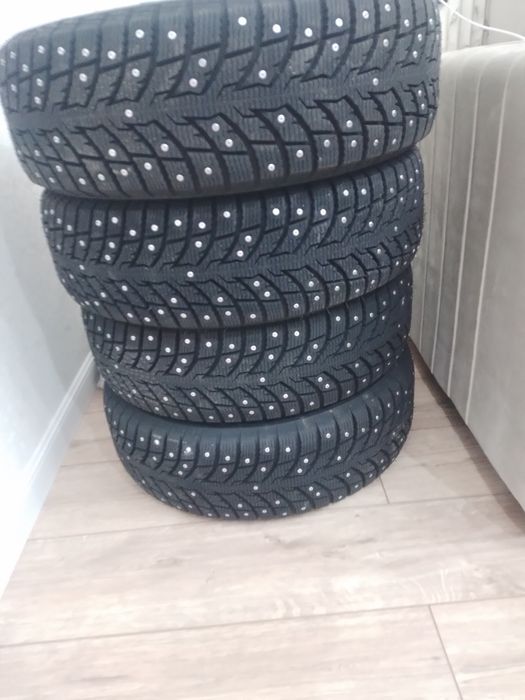 Качественные Шины новые с шипами 195/65 R15 91 T