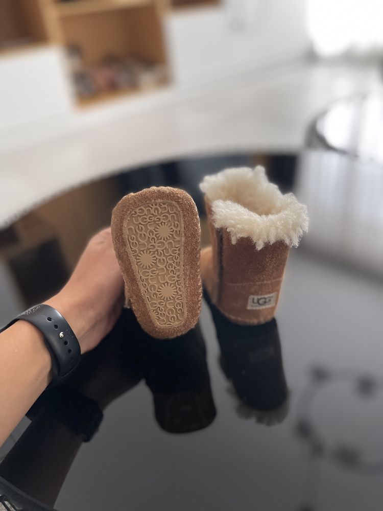 UGG бебешки ботушки EU 16