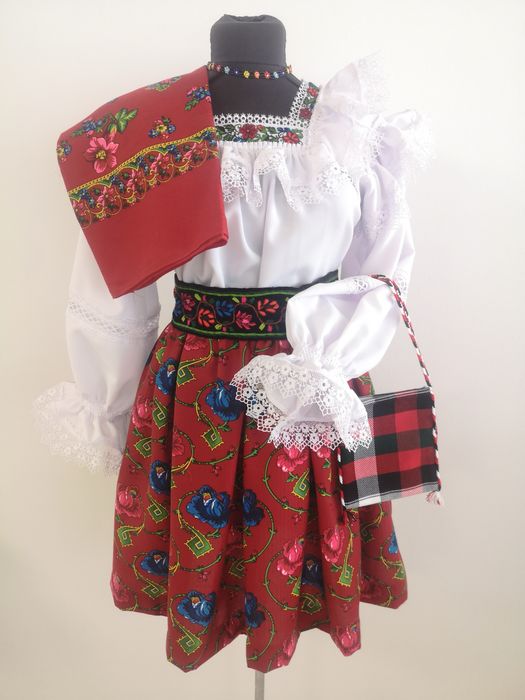 Costum popular de Maramures pentru femei complet