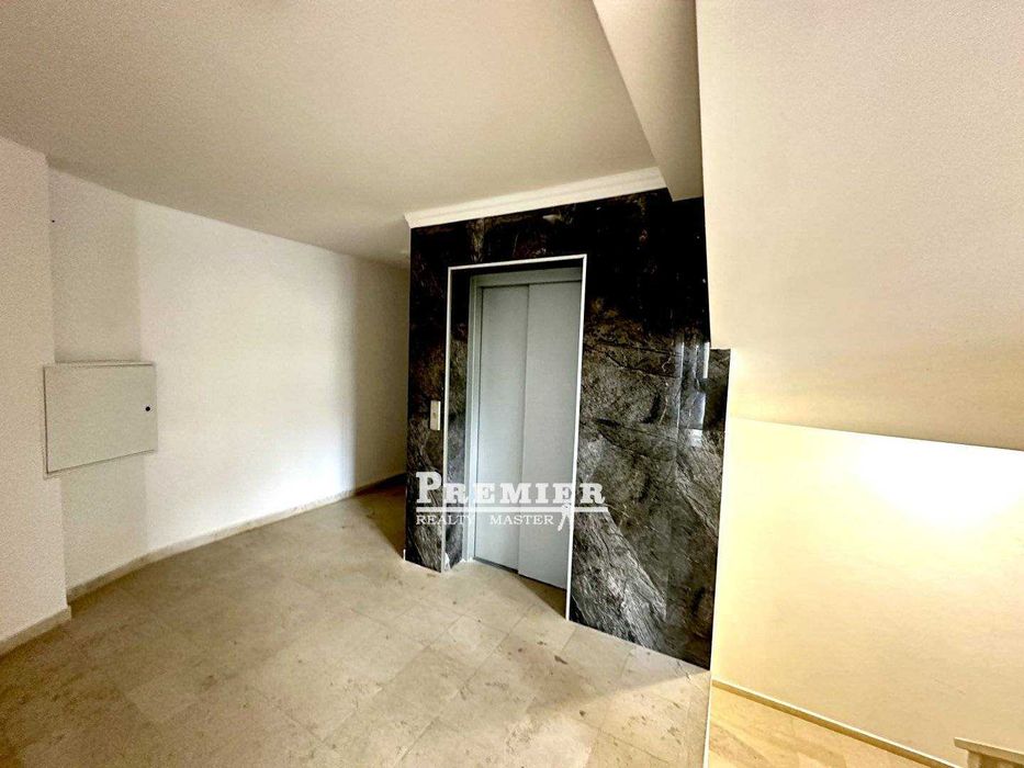 Апартамент на морския бряг в престижния квартал Сарафово