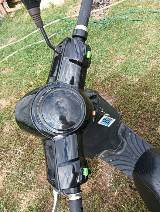 Vând scuter rdb.