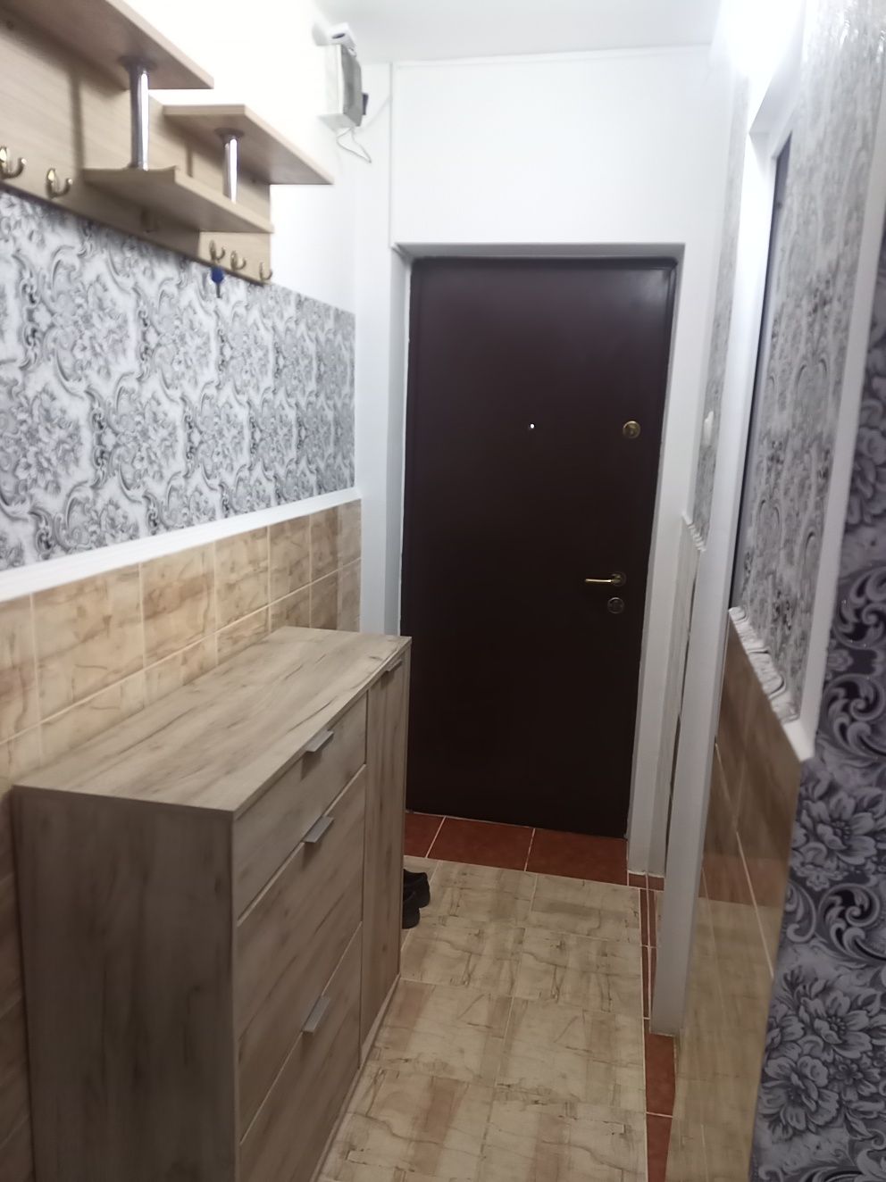 Vand apartament 2 camere