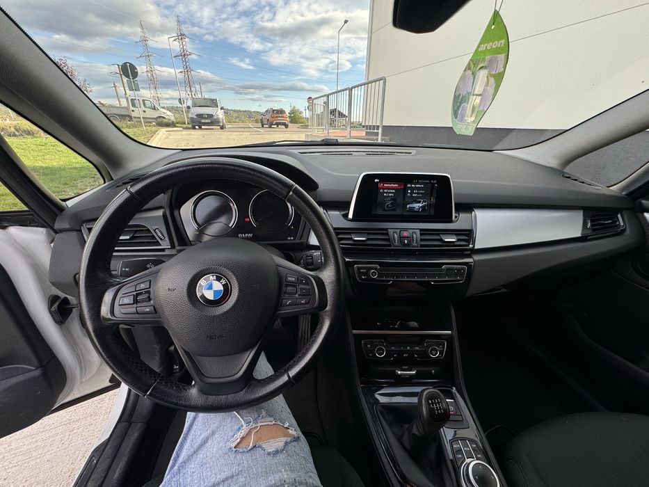 BMW SERIA 2 218d 2020 140k km proprietar