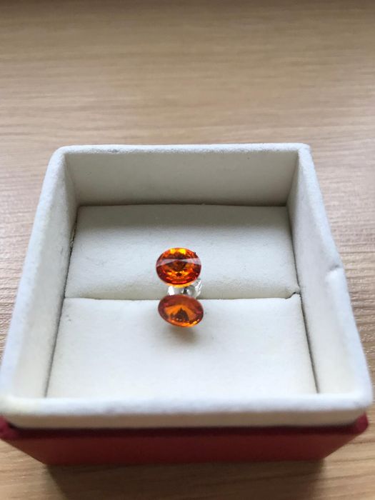 Cercei din otel inoxidabil cu cristale de la  Swarovski