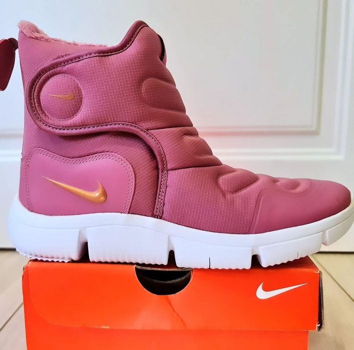 Сапожки Nike Novice Boot