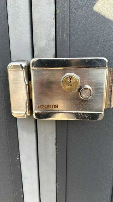 Вскрытие замков Замена Установка замков ремонт замка Медвежатник