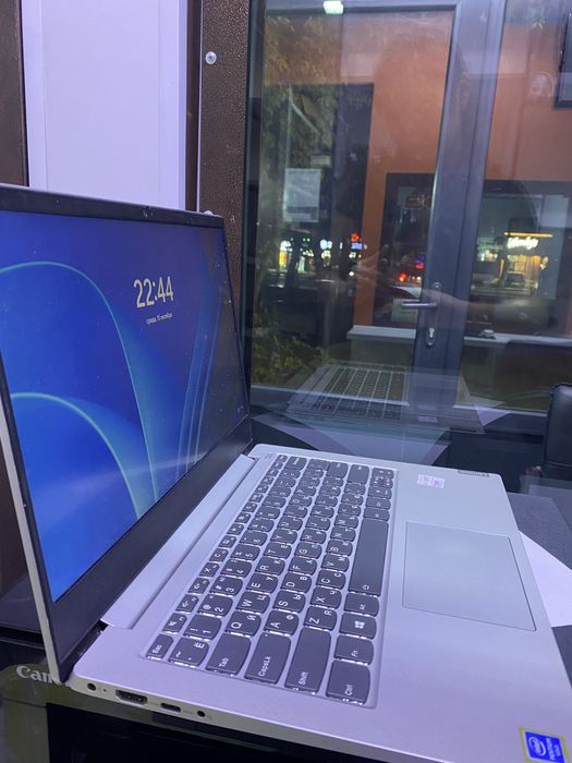 Ноутбук Lenovo — ваш надежный помощник для работы и учебы!