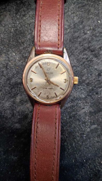 Ръчен часовник ENICAR