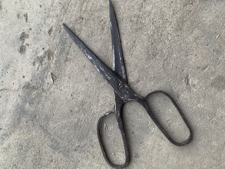 Стари ковани ножици