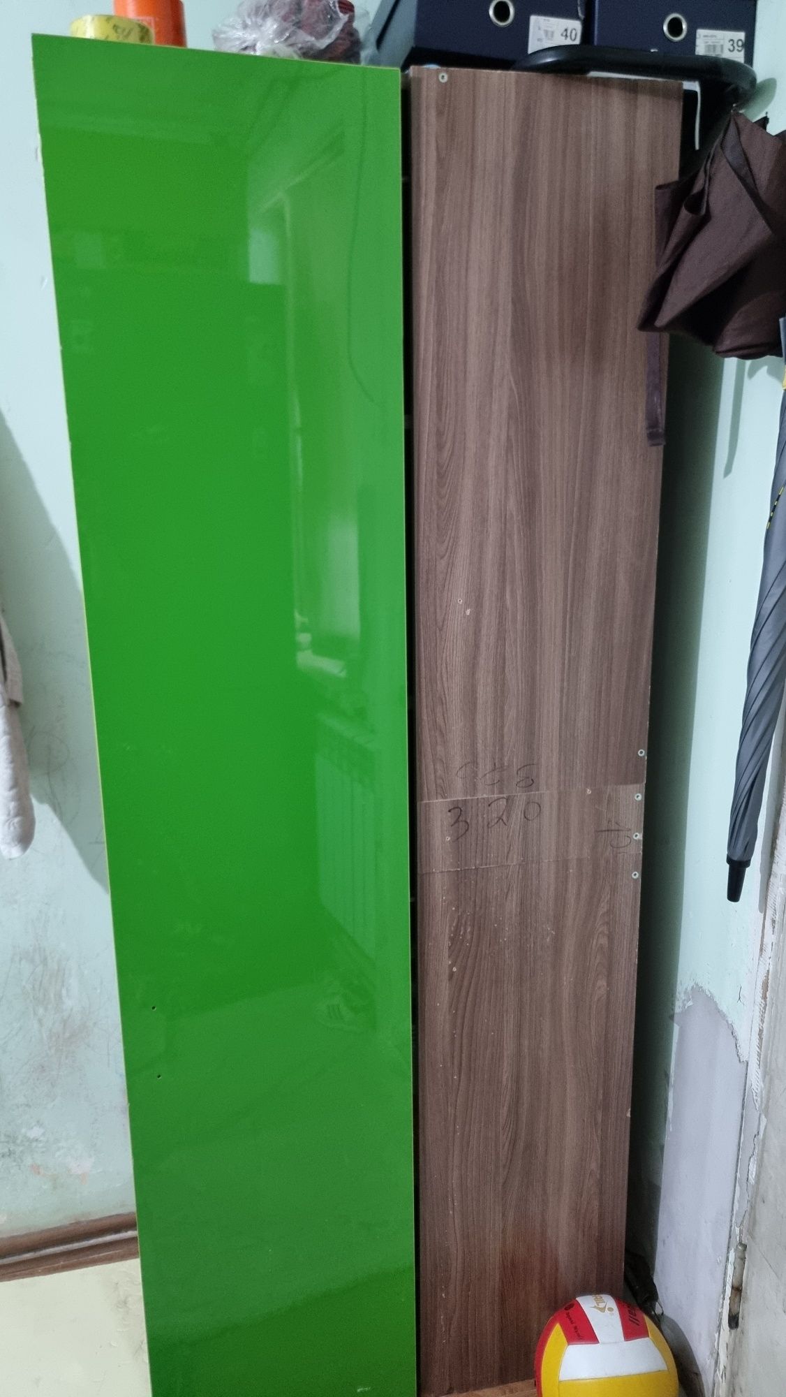 Шкаф ішіне көп зат сияды