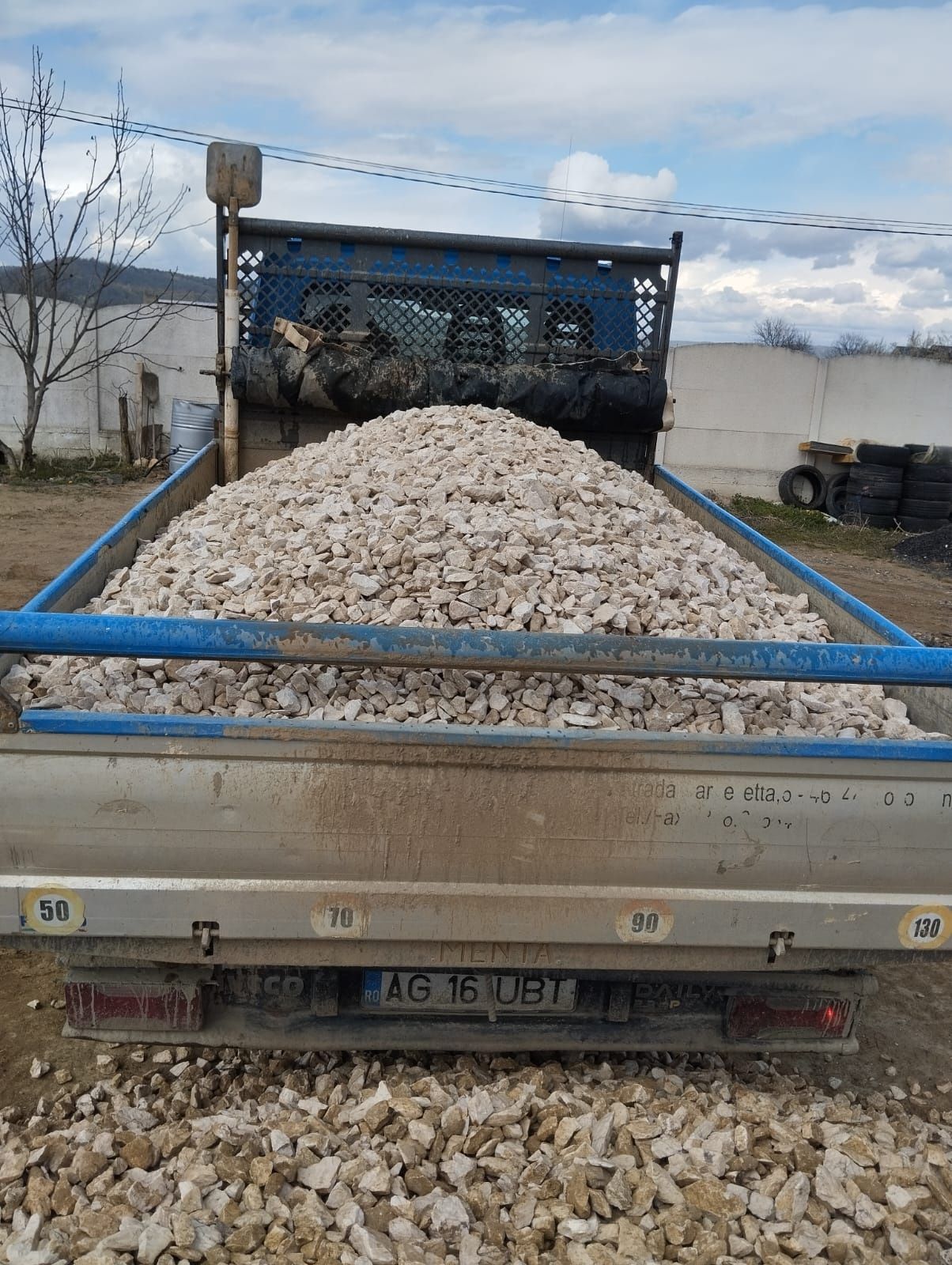 Mraniță balast nisip chisai frezură asfalt griblura albastră  calcar.