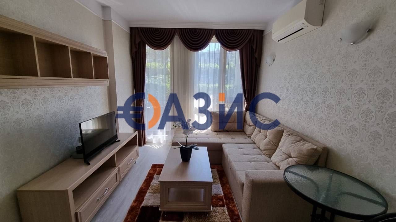 Продава се Двустаен апартамент в к.к. Слънчев бряг - 48 кв.м за 1605 €/кв.м - Снимка #9