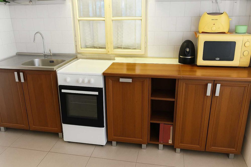 mobila bucutarie stare buna