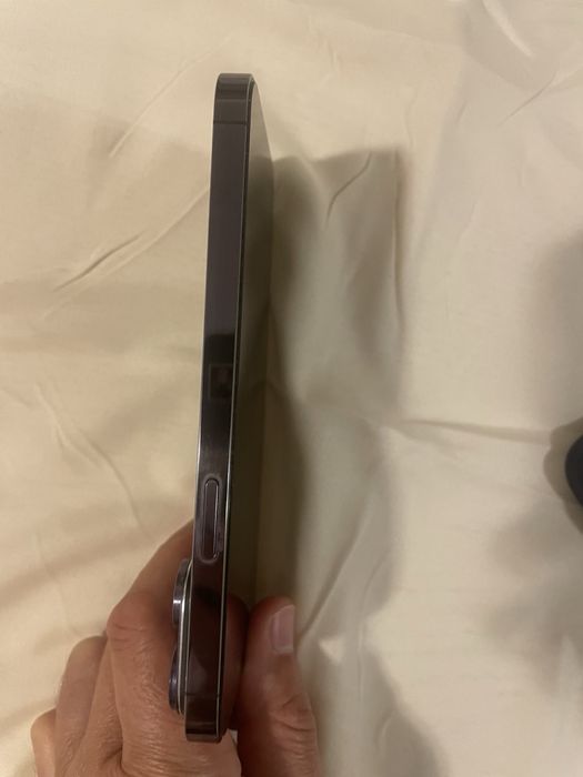 Продавам отличен Iphone 14 pro max 256gb цвят Deep purple