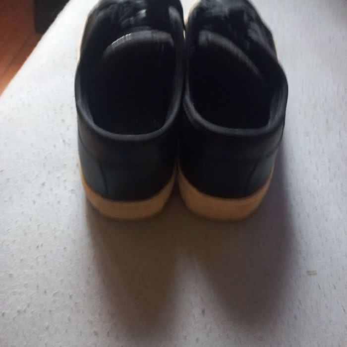 Vând adidasi Replay