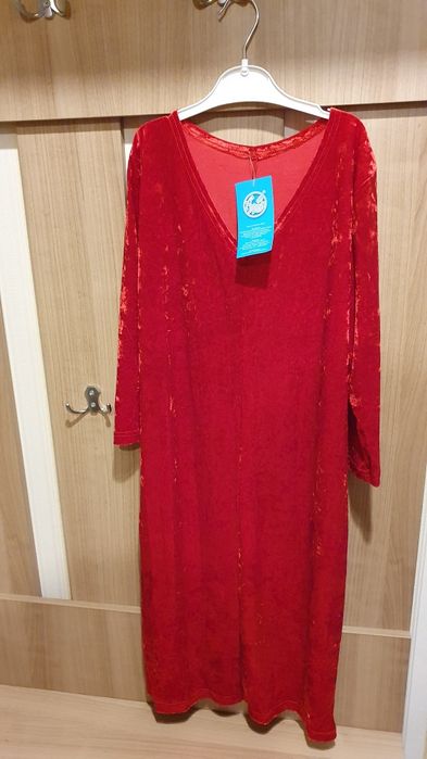 Продам новое платье