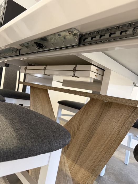 Masa living bucatarie