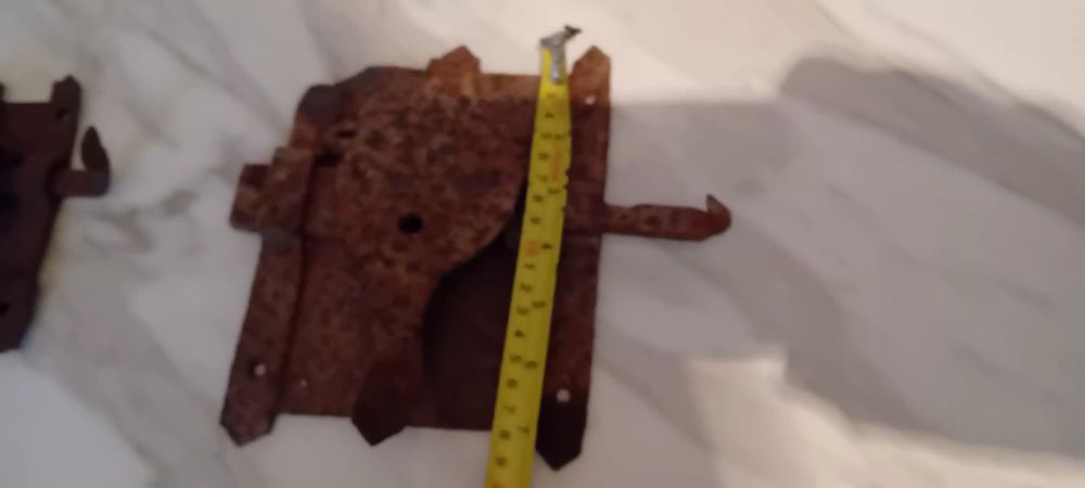 Стари възрожденски брава.